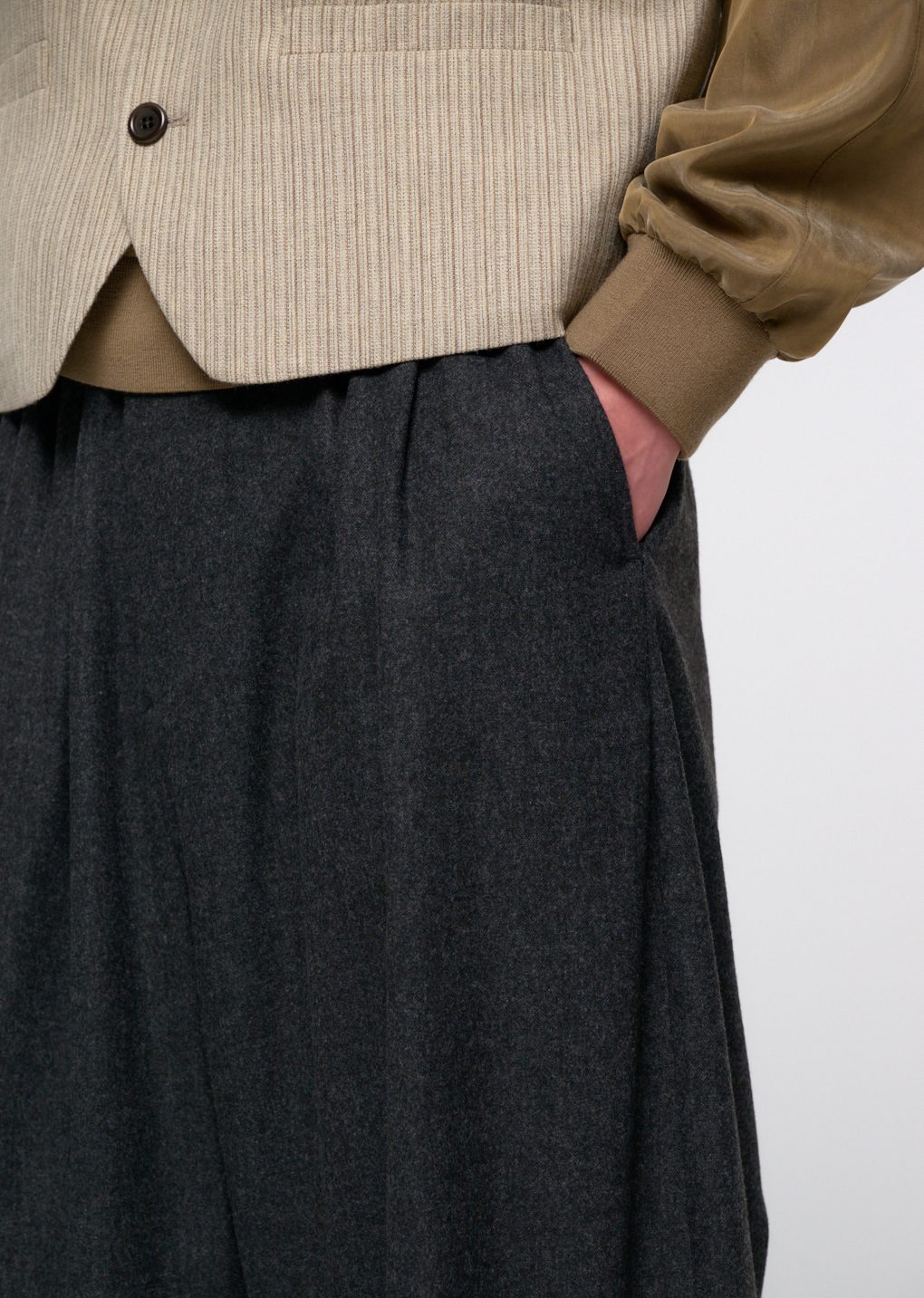 men's wool shirring pants, charcoal