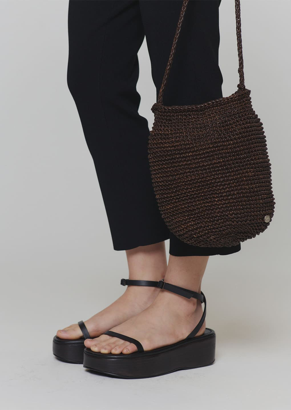 【AMOMENTO】25ss mini handmade leather net bag AMOMENTO GLOBAL