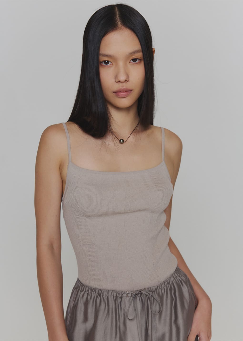 knit sleeveless top, grey