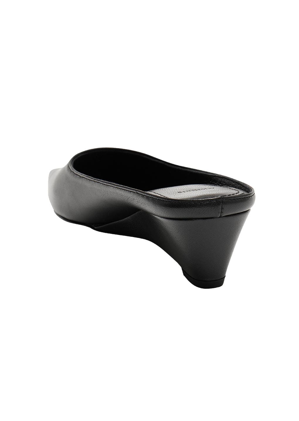 lambskin pointed toe heel, black