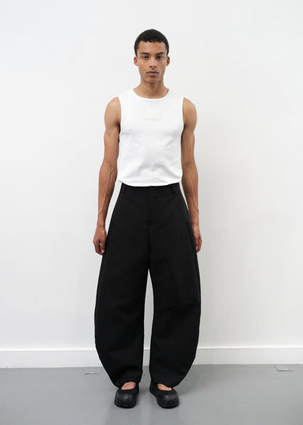MEN_SCURVEDSILHOUETTEPANTS_BLA