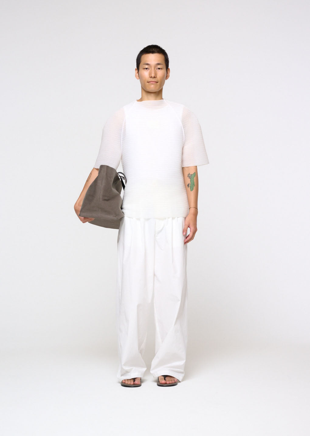men's pleats raglan top, white
