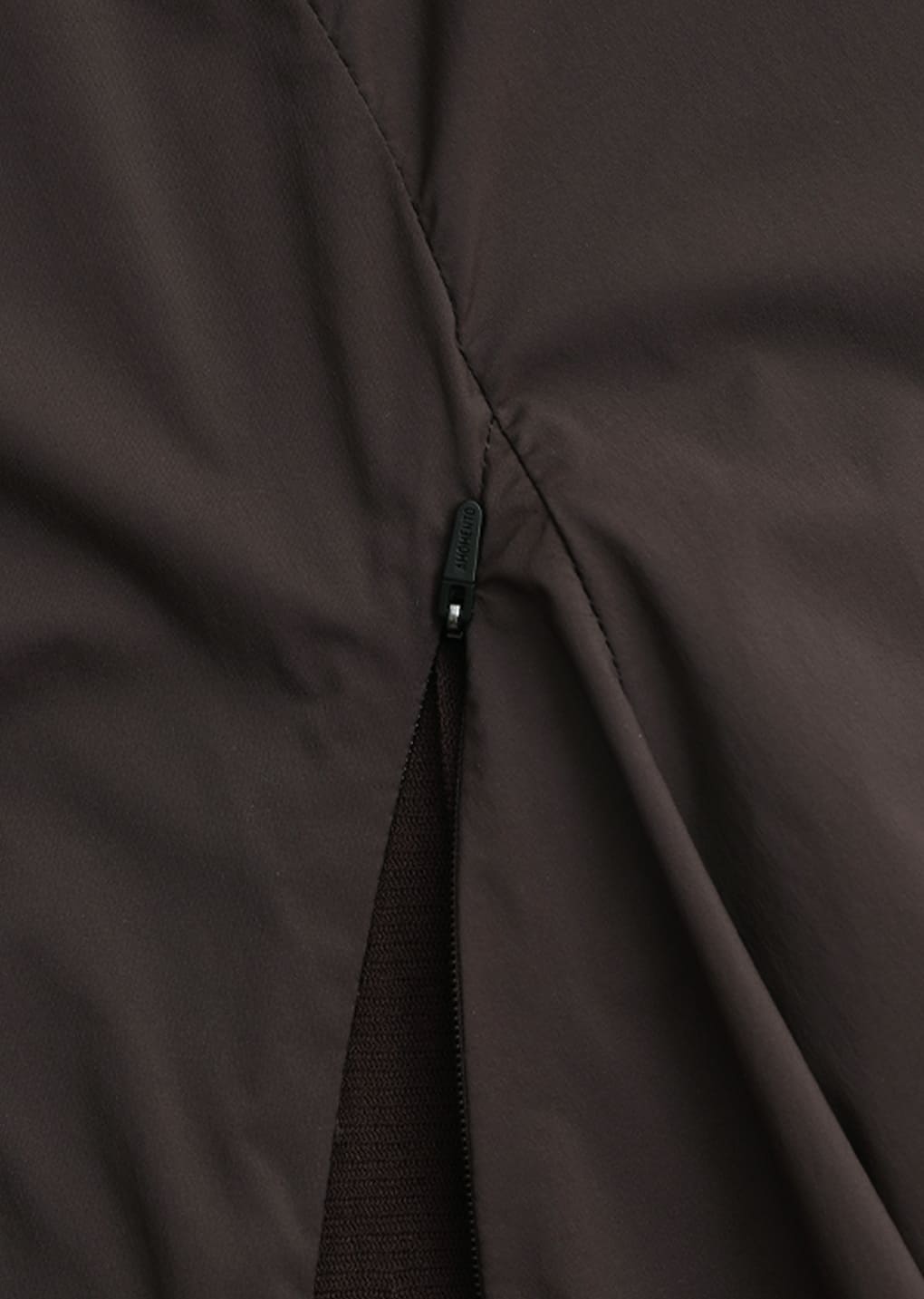 men's mock neck half zip up top, brown