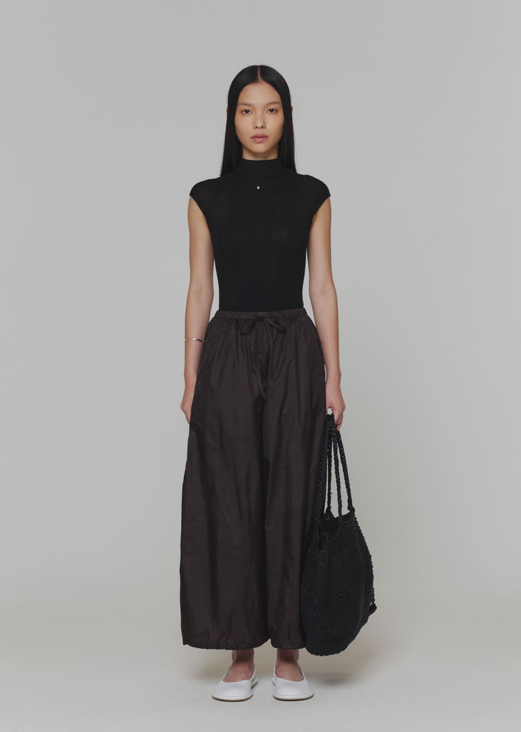 【DISCERNMENT】Movement Nylon Shirring Pants DISCERNMENT (ディーサーメント) - ムーブメントナイロン