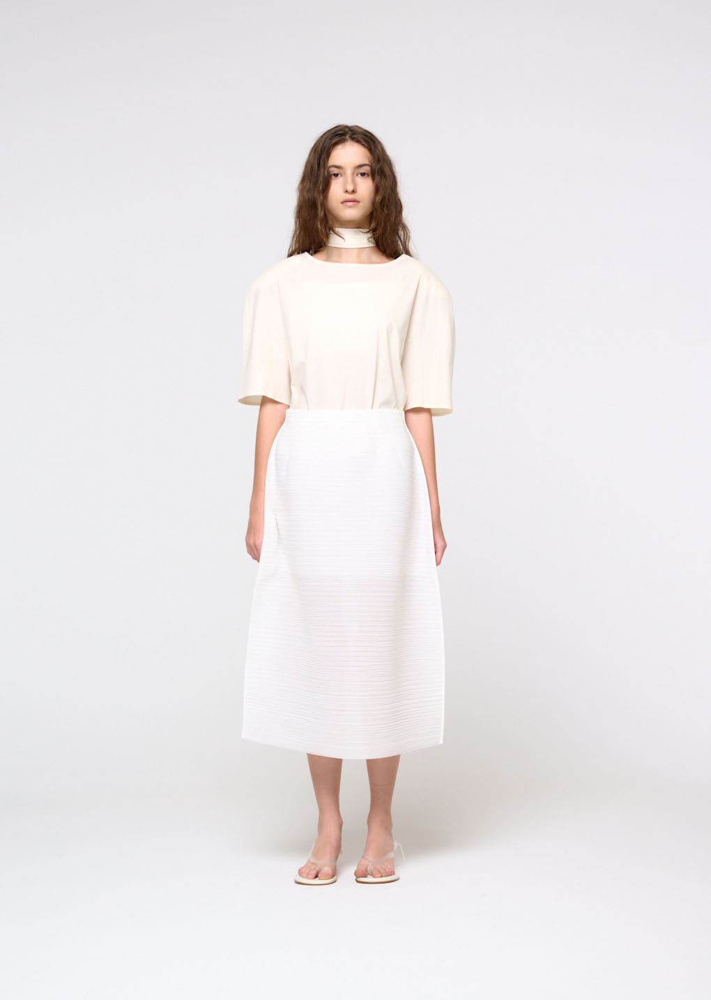 pleats curved skirt, white