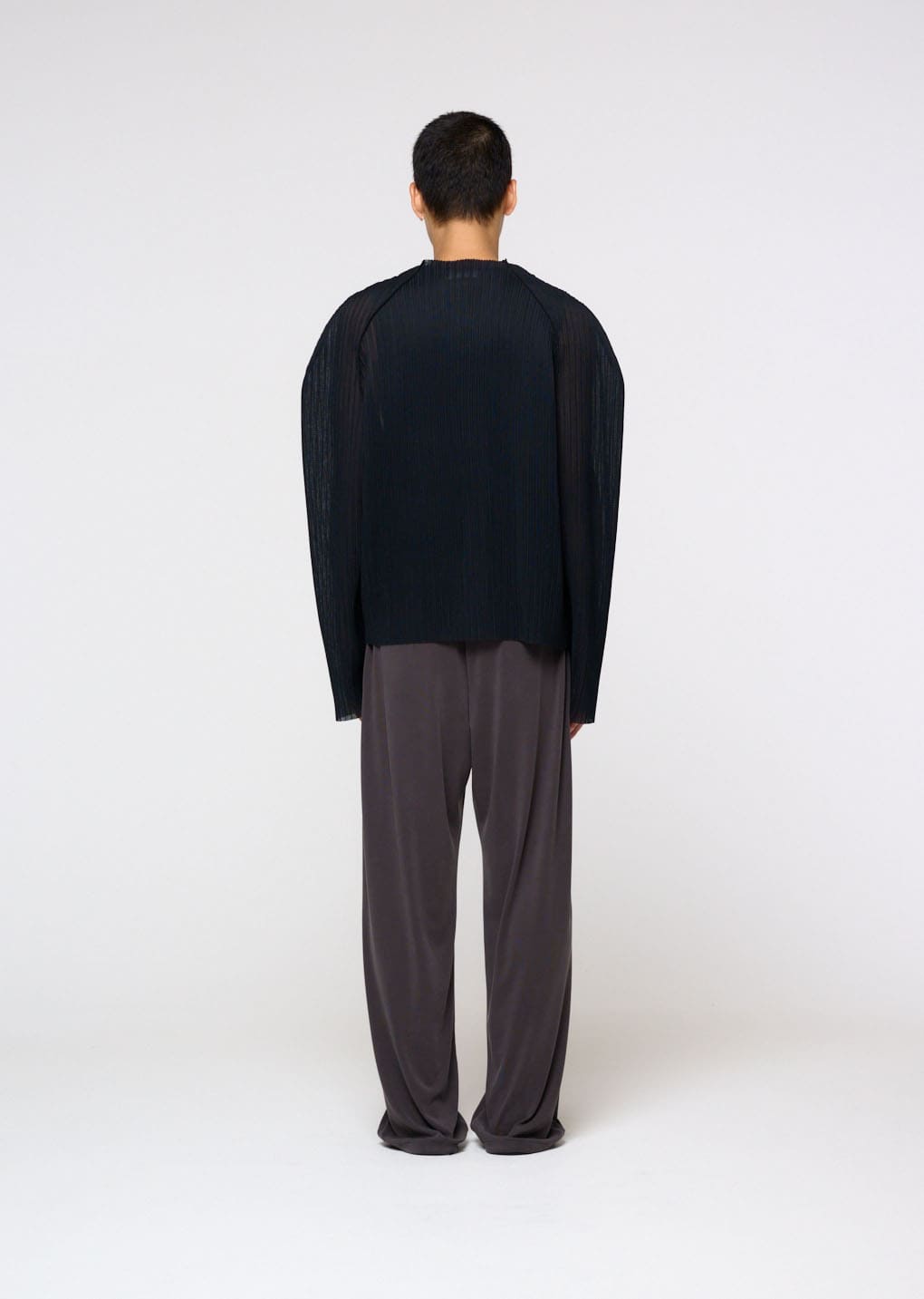 pleats zip up jumper, black