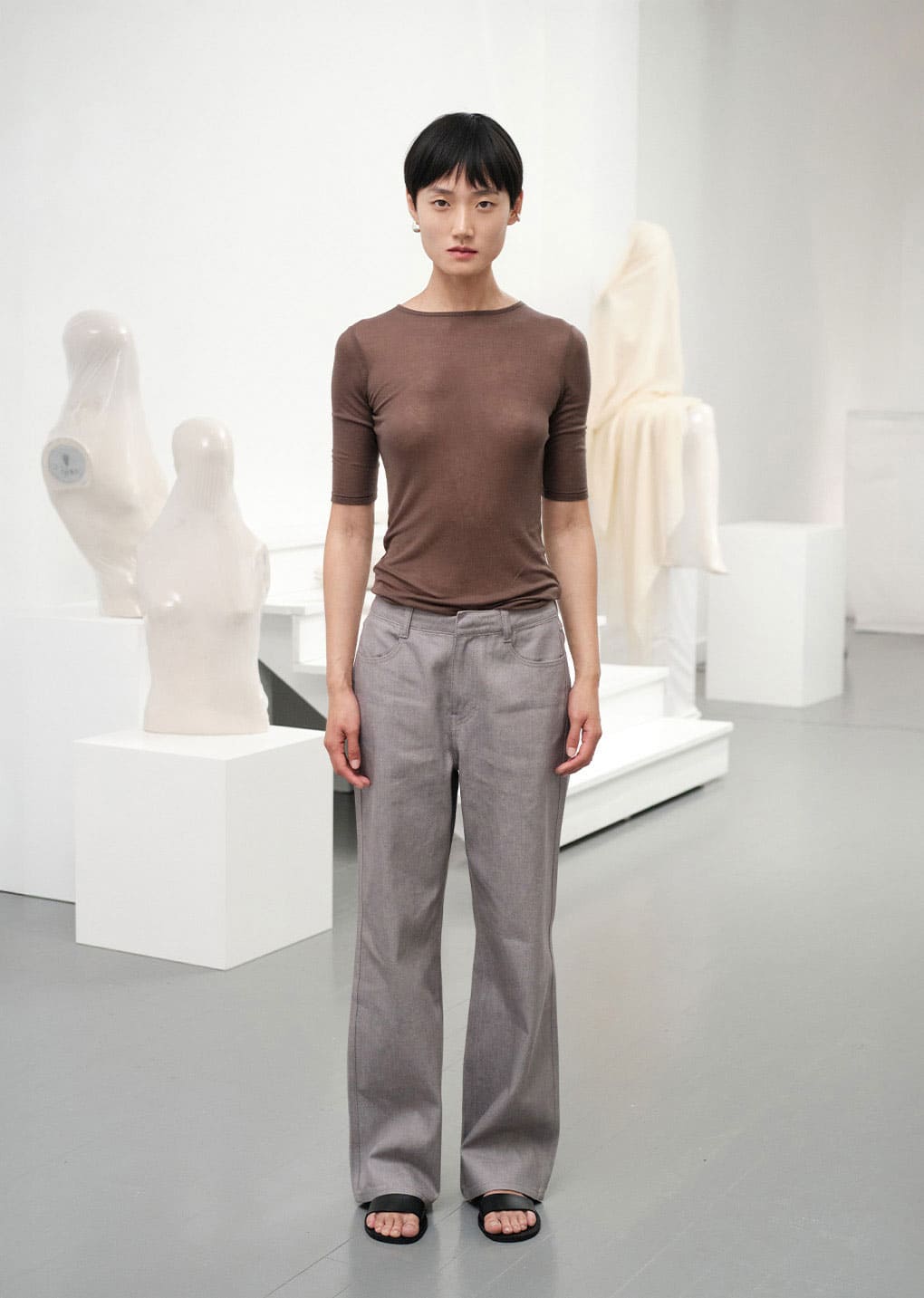 round short sleeve t-shirts, brown hover