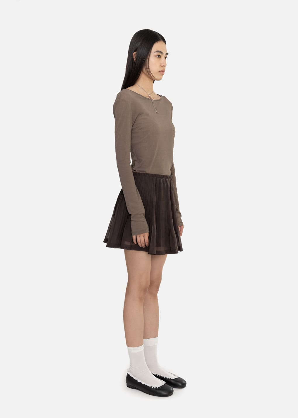 round t-shirt, brown