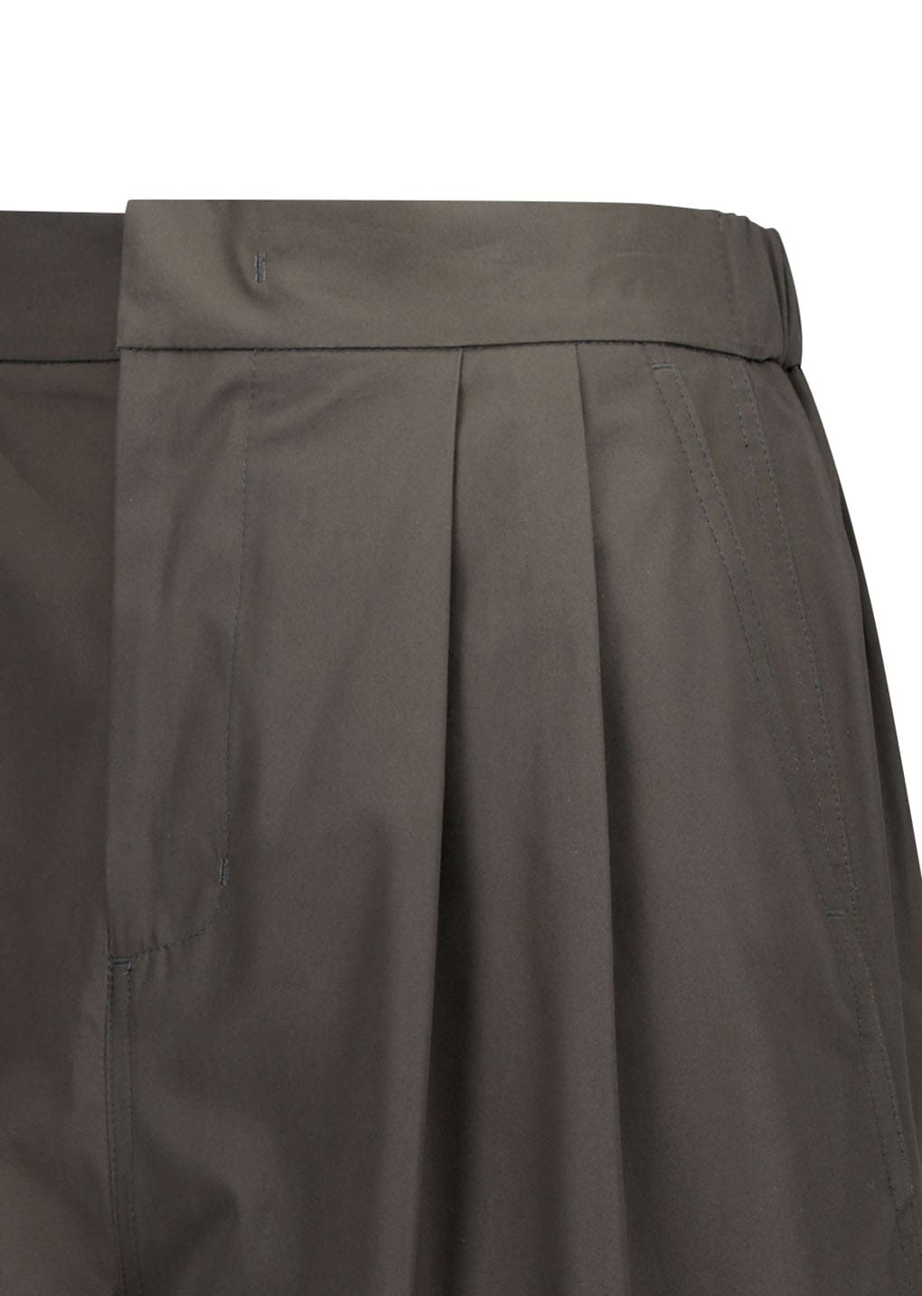two tuck wide shorts, brown