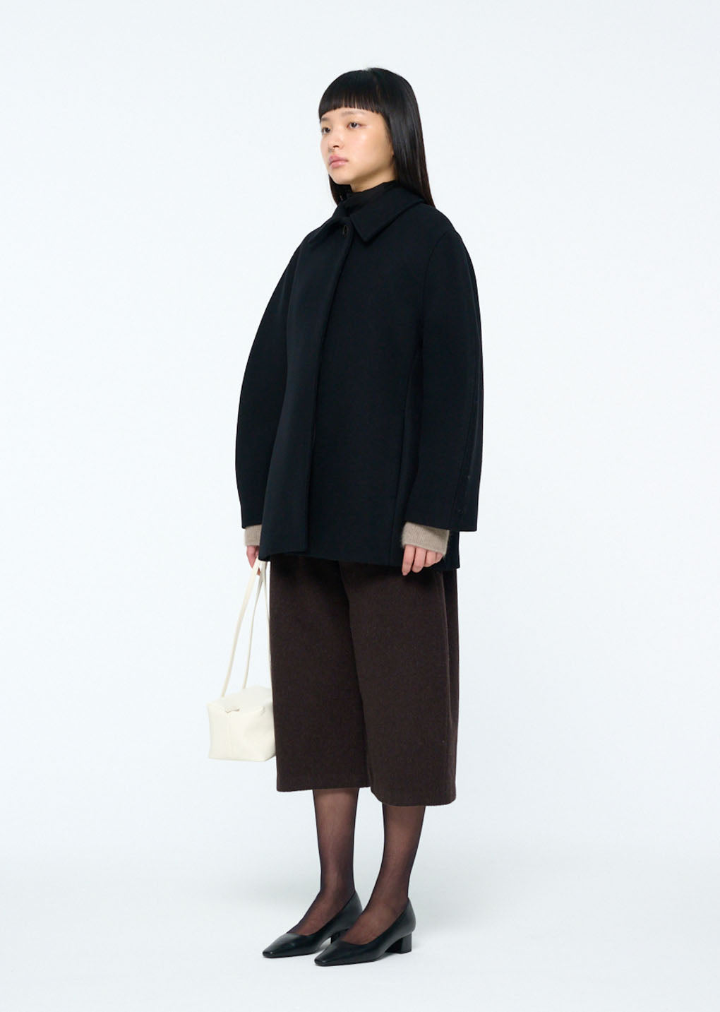 hourglass half coat, black