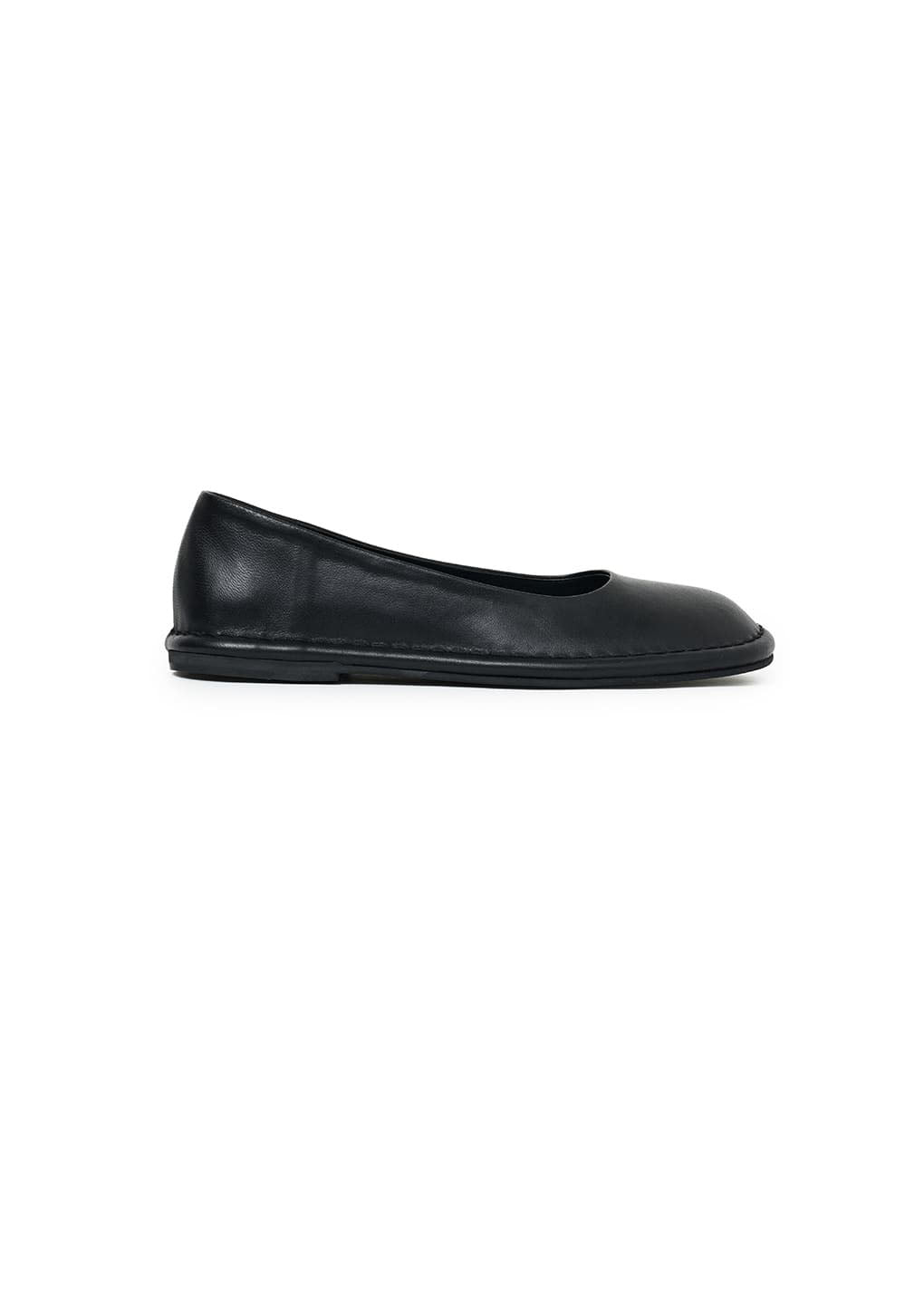 women's rounded flats, black